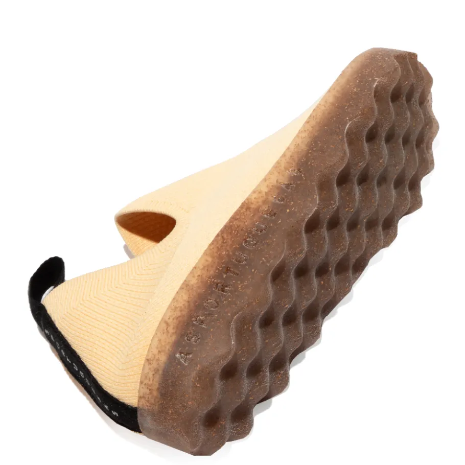 Outlet Buty damskie Asportuguesas CARE żółty P018019032 Damskie Półbuty