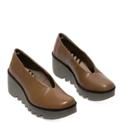 Discount Czółenka damskie Fly London BESO 246 skórzane brązowy P501246017 Damskie Czółenka