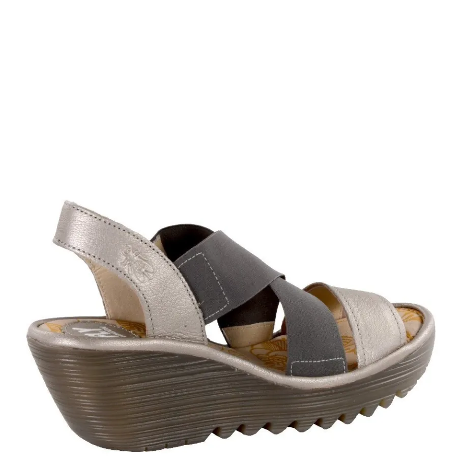 Discount Sandały damskie Fly London YAJI 888 skórzane srebrny P500888004 Damskie Sandały